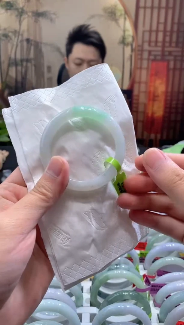 未镶嵌手镯翡翠000088997