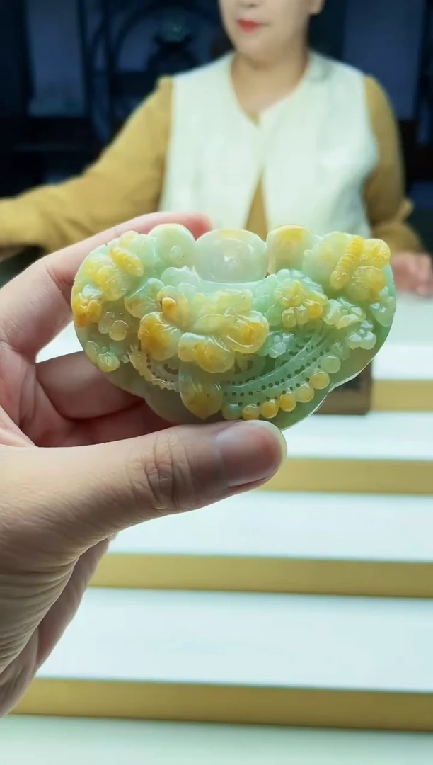 定制翡翠未镶嵌毛货08120157