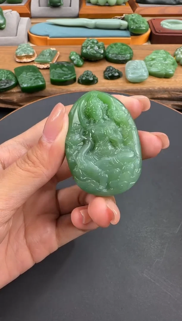颈饰未镶嵌和田玉1