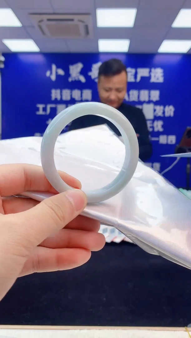 【闪购商品】翡翠手镯未镶嵌1天然缅甸A货翡翠手镯