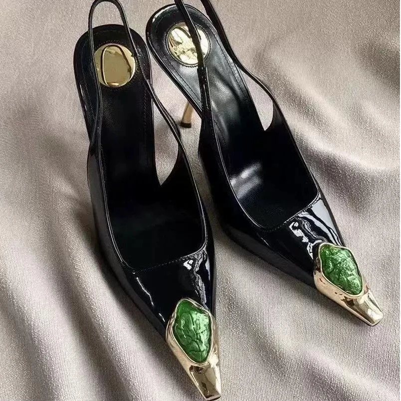 DS 走秀高跟鞋复古奢华宝石性感漆皮浅口后空单鞋-990