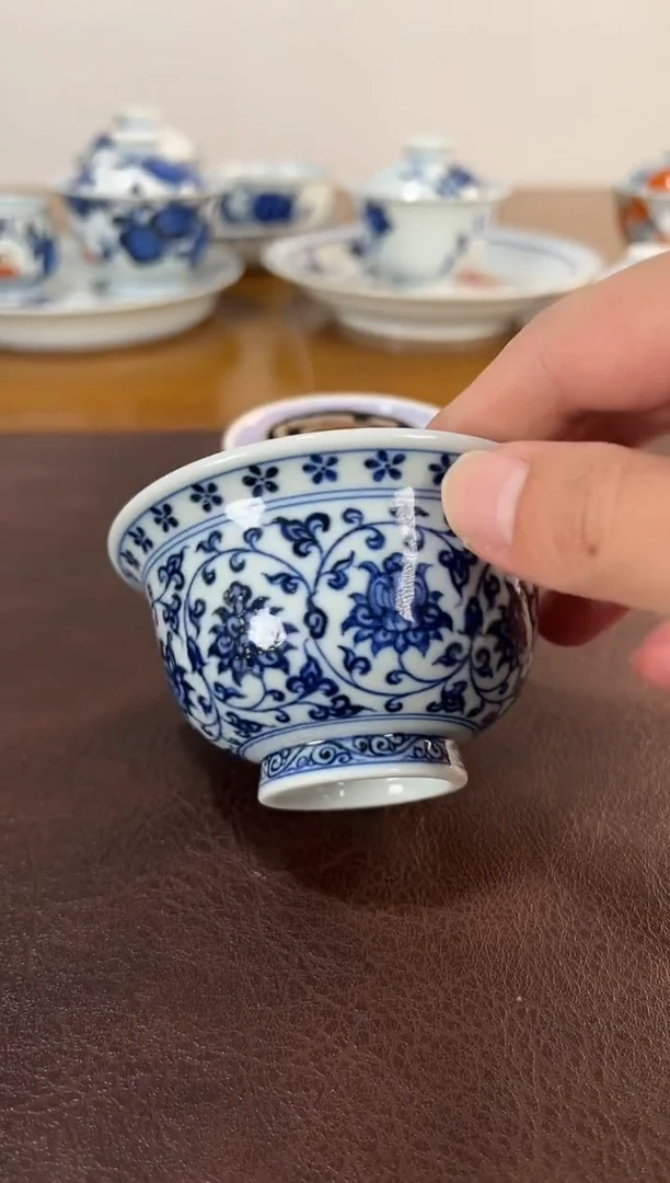 照夜白青花缠枝莲大压手杯