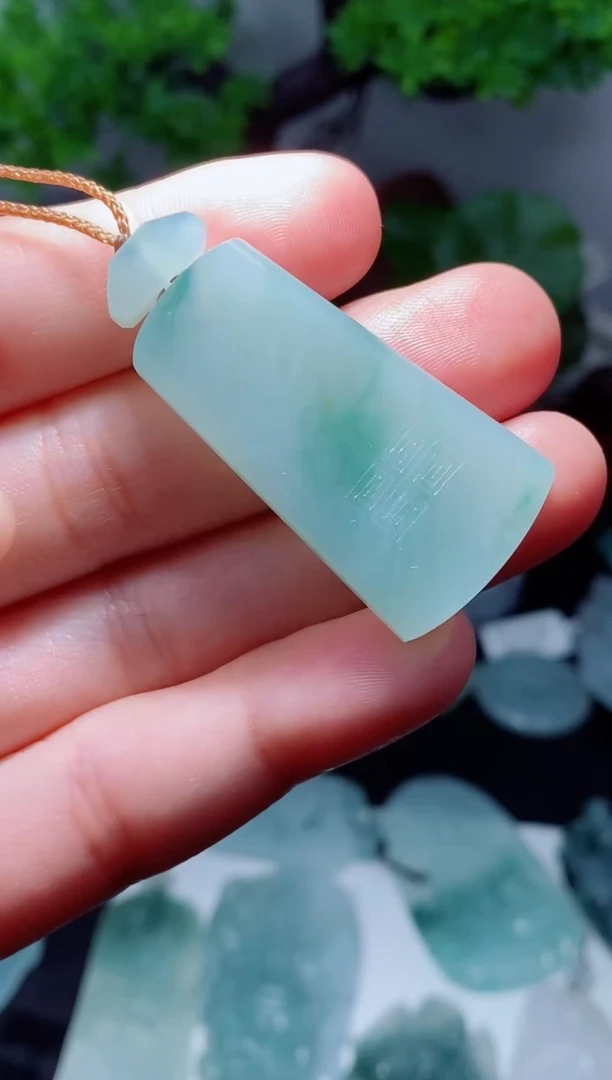 未镶嵌定制翡翠毛货