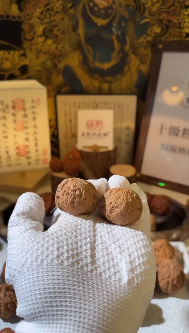 文玩核桃把件e**.38全品铁锤