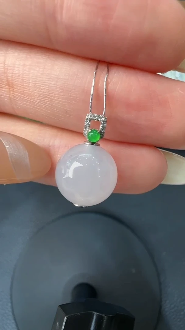 【闪购商品】翡翠吊坠(不含链)18K金镶嵌5