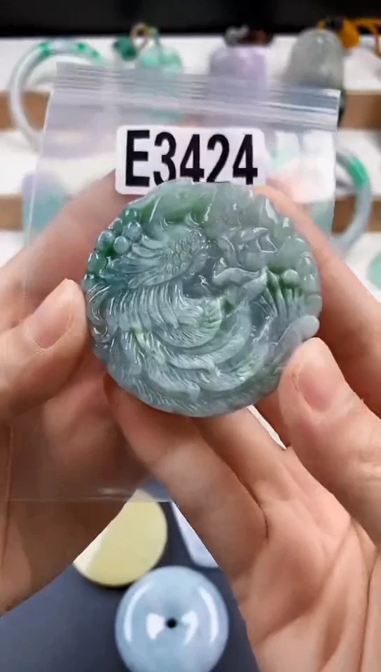 颈饰未镶嵌翡翠天然翡翠吊坠挂饰