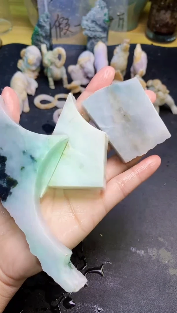 翡翠未镶嵌颈饰天然翡翠034