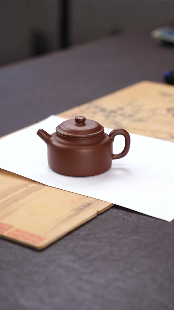 茶壶紫砂?执素素心应物底槽青德钟