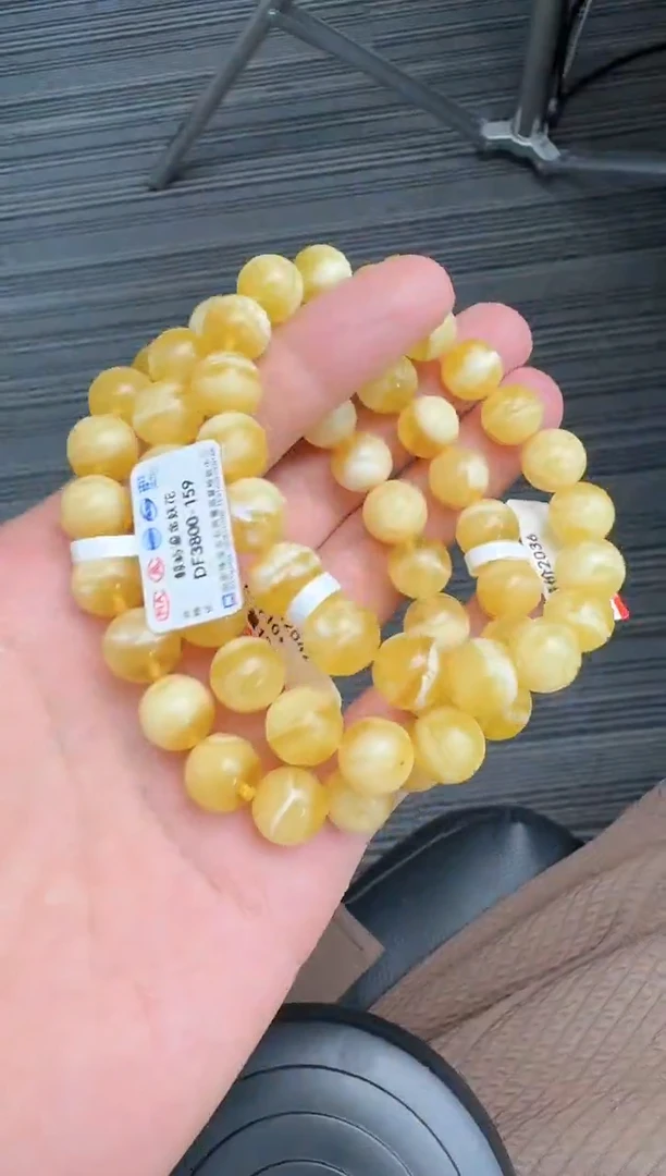 未镶嵌蜜蜡手串蜜蜡手串多样性发货发其一