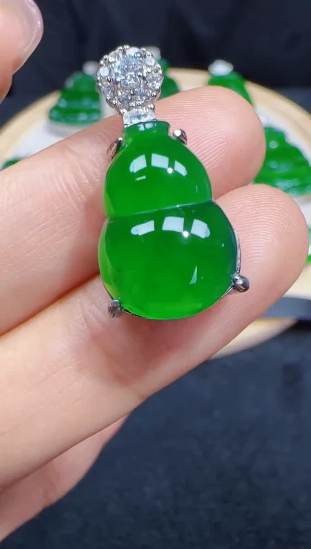 未镶嵌定制翡翠翡翠吊坠22