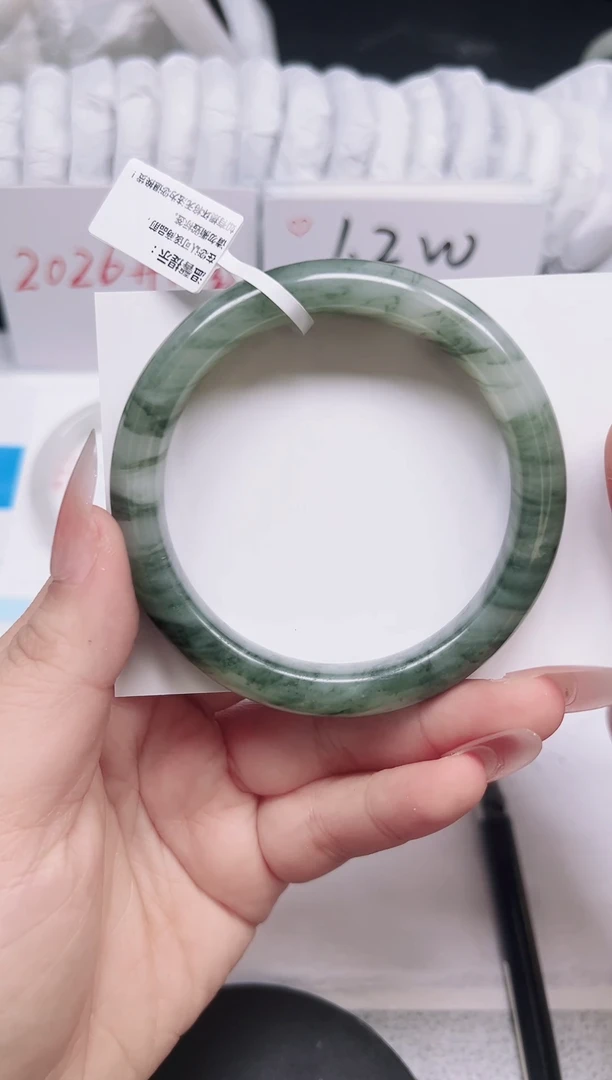 未镶嵌手镯石英质玉219-58.4