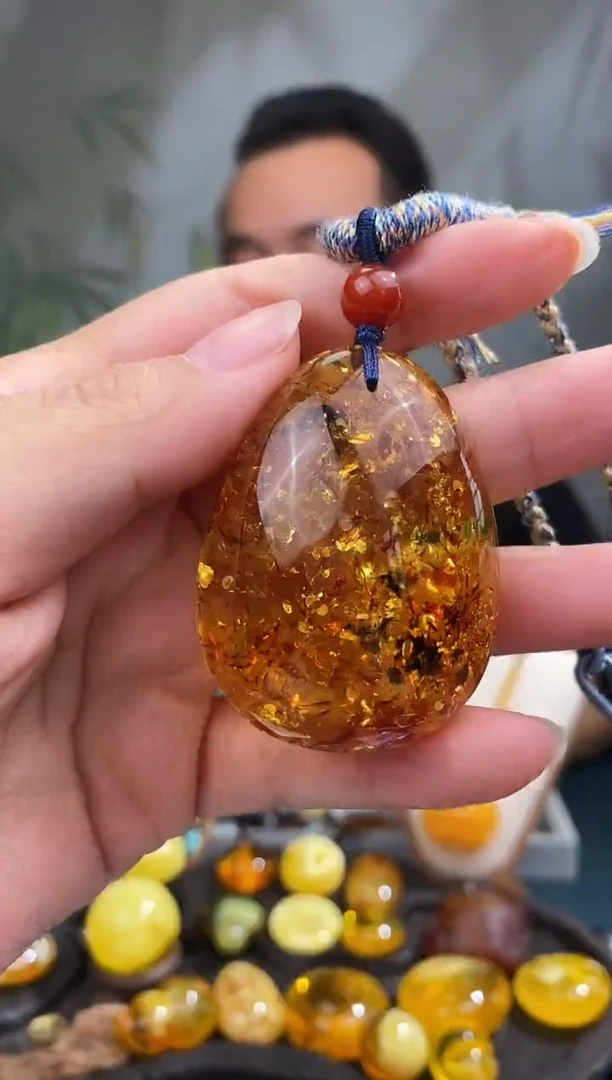 裸石琥珀未镶嵌微瑕 基地发货 一物一证 多样性发货