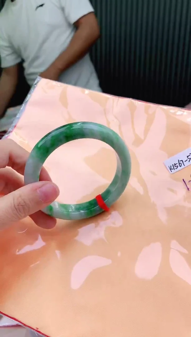 未镶嵌手镯翡翠57+