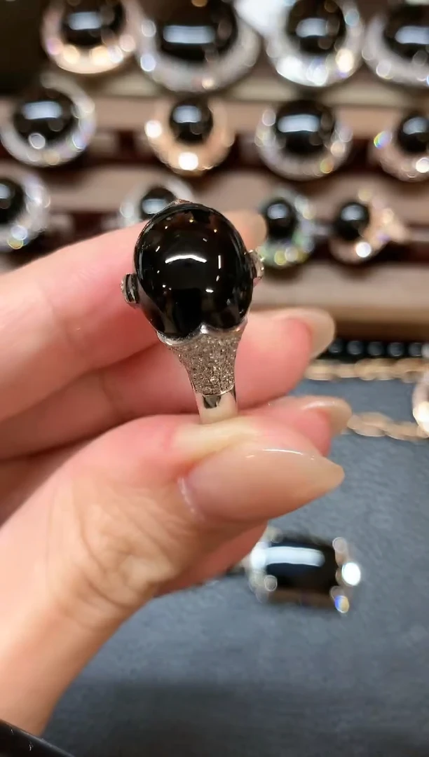 翡翠戒指18K金镶嵌a178