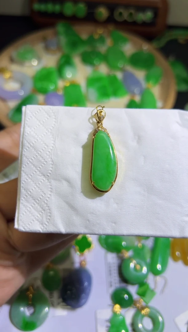 【闪购商品】翡翠颈饰18K金镶嵌Q缅料A货翡翠/支持复检/一件