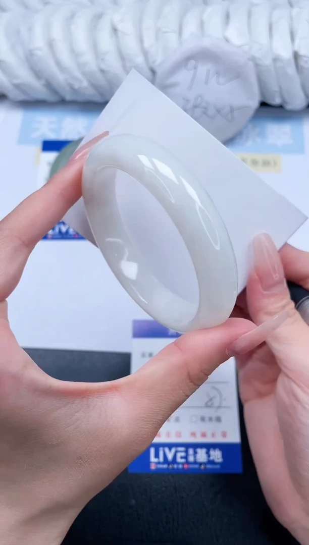 和田玉手镯未镶嵌T224-57