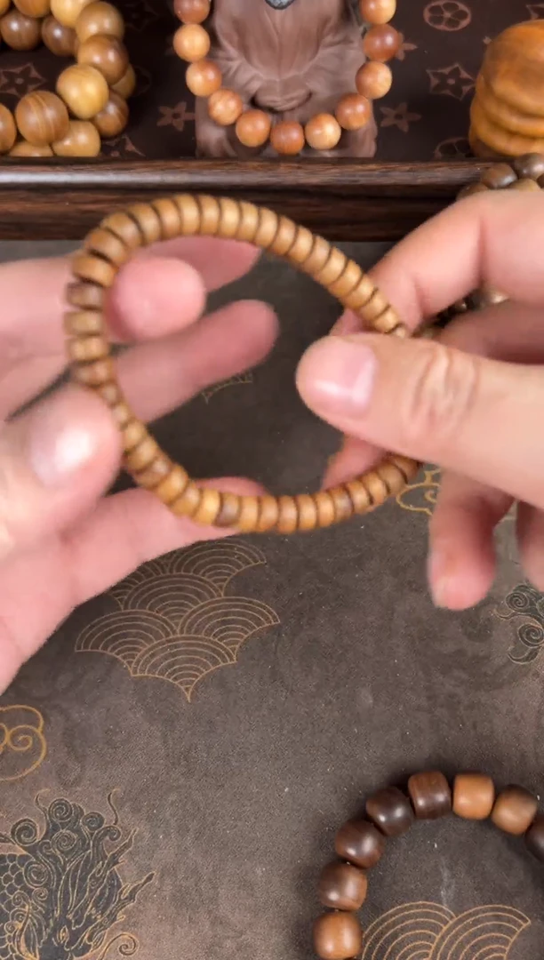 檀香木迈索尔正区老山檀药片珠瑕疵