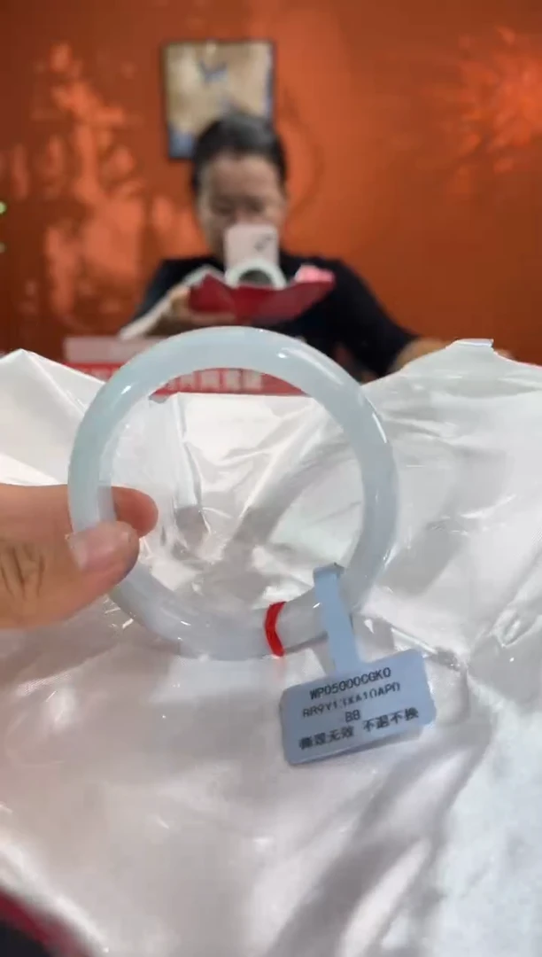 未镶嵌手镯翡翠翡翠手镯