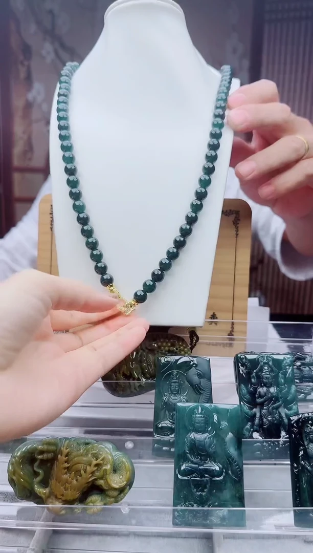 颈饰未镶嵌翡翠多样性发其一