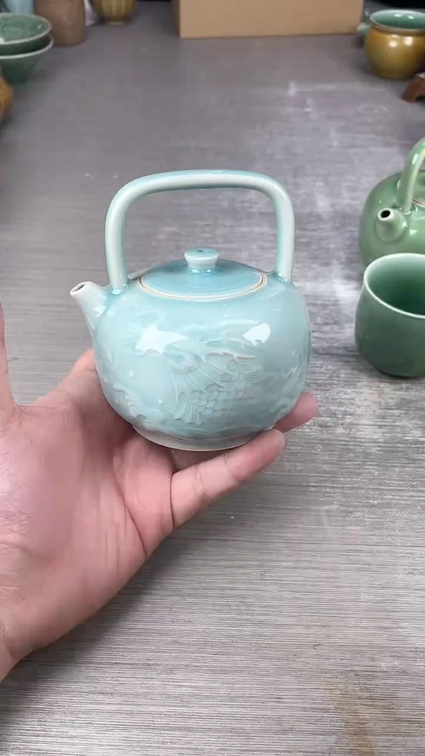 龙泉青瓷仓储福利