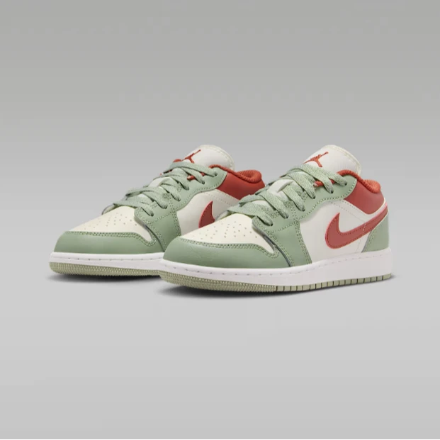 NIKE耐克男女大童鞋AJ1潮流时尚休闲运动低帮篮球鞋553560133