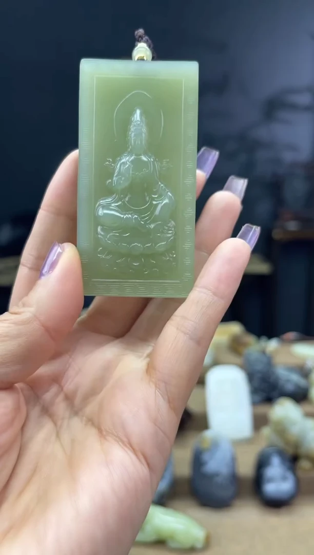 颈饰未镶嵌和田玉1