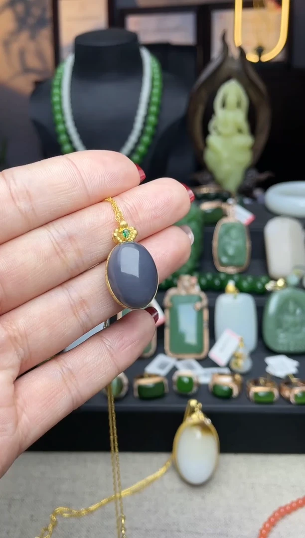 【闪购商品】和田玉颈饰18K金镶嵌吊坠