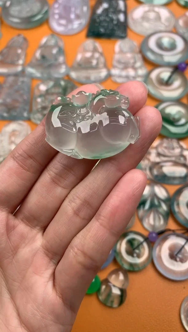 【闪购商品】翡翠颈饰未镶嵌24.9-36-8.1