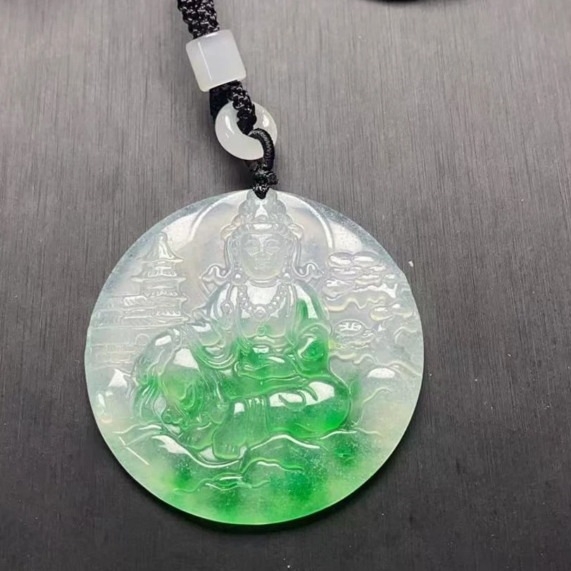 22精美飘绿自在山水观音挂件