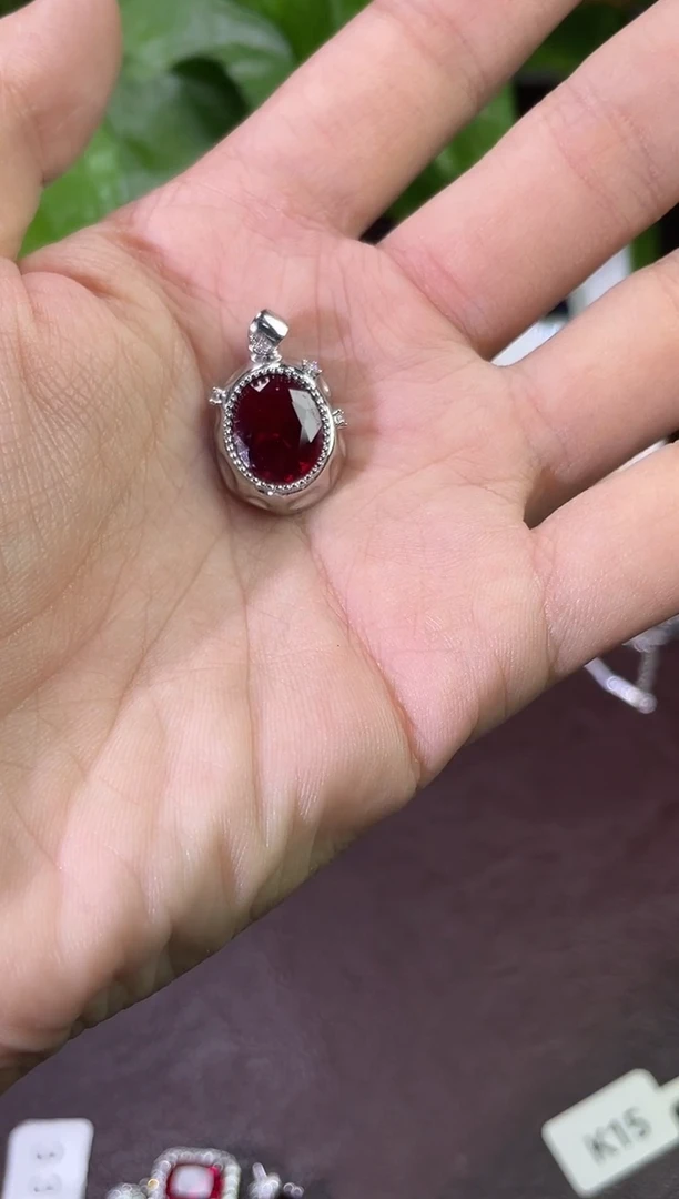 合金颈饰合成钻石红宝吊坠2