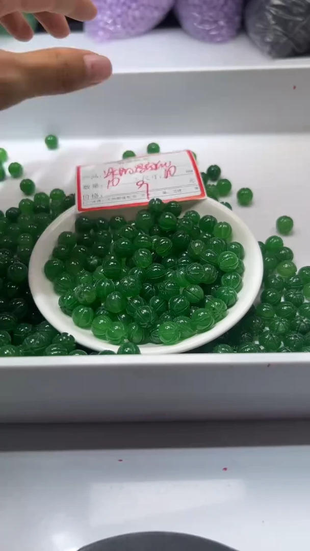 颈饰未镶嵌石英质玉W3202冰*阳绿南瓜10mm*10颗