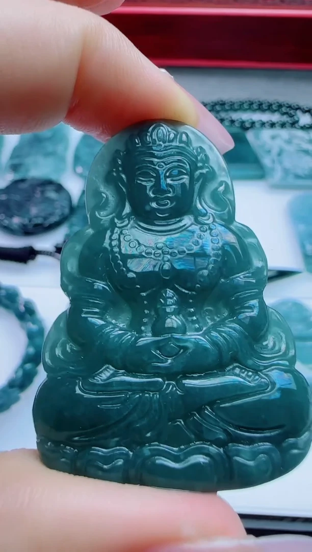 颈饰未镶嵌翡翠多样性发其一