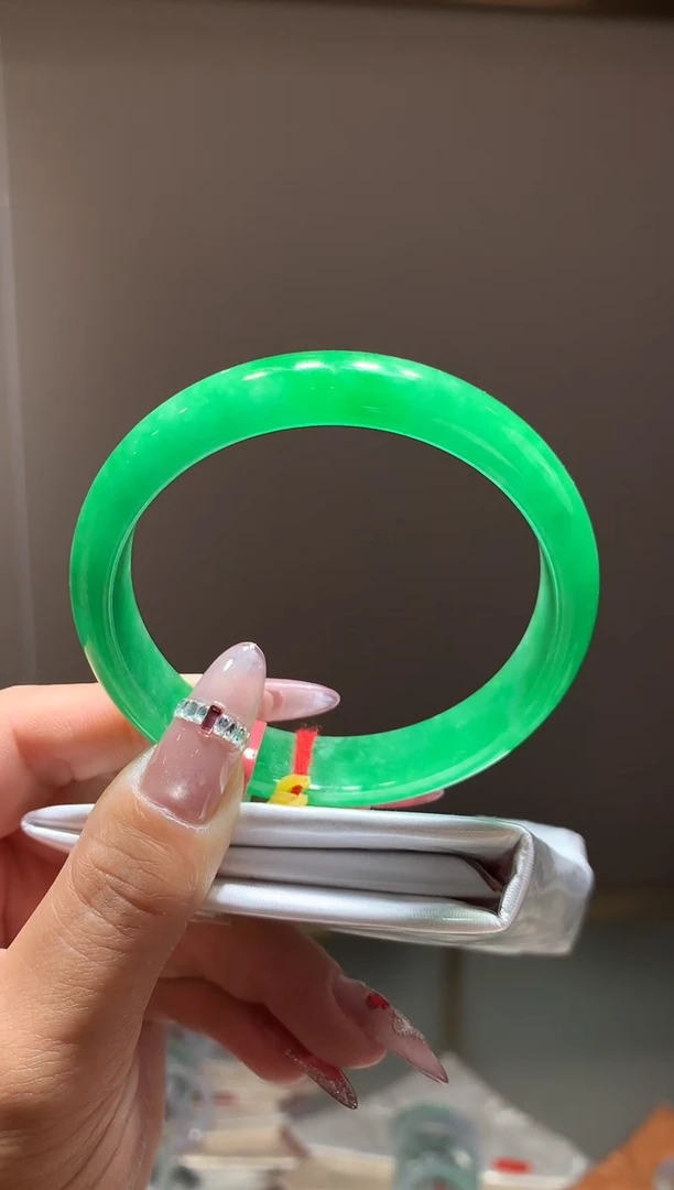 未镶嵌手镯翡翠-F1-正圈60.1-全款80万-定金2万