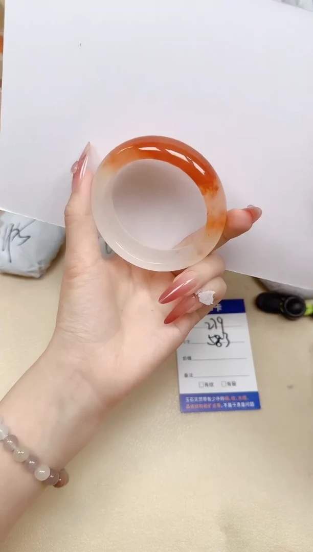 石英质玉手镯未镶嵌279/58.3