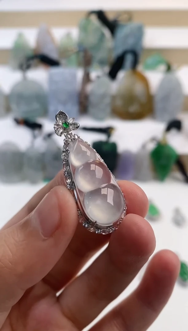 【闪购商品】翡翠颈饰18K金镶嵌天然缅甸A货翡翠吊坠