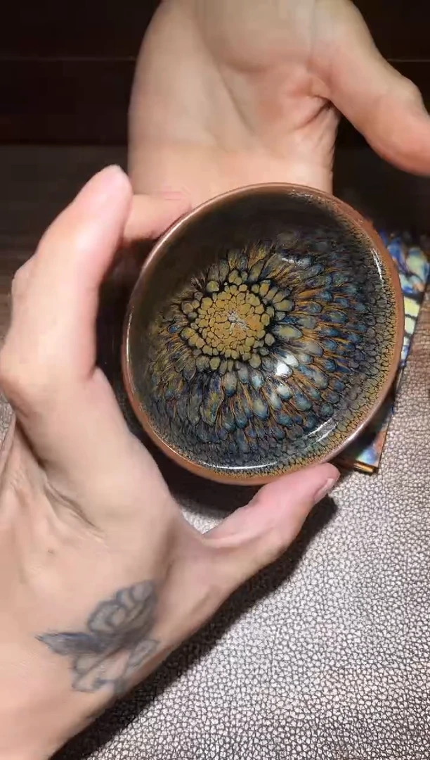 茶盏七彩鹧鸪创始人连志华3