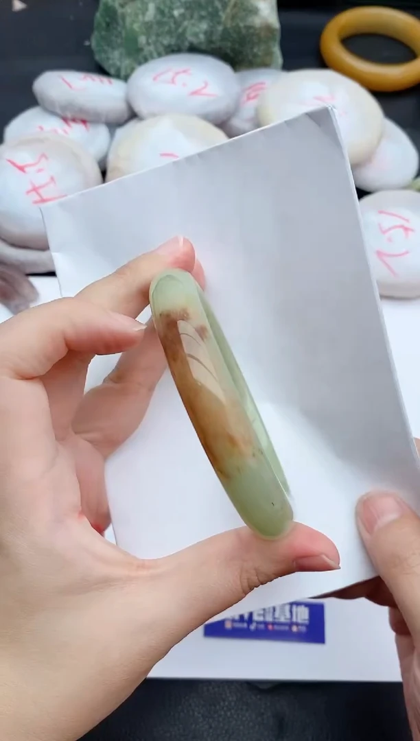 未镶嵌手镯石英质玉330+61/62