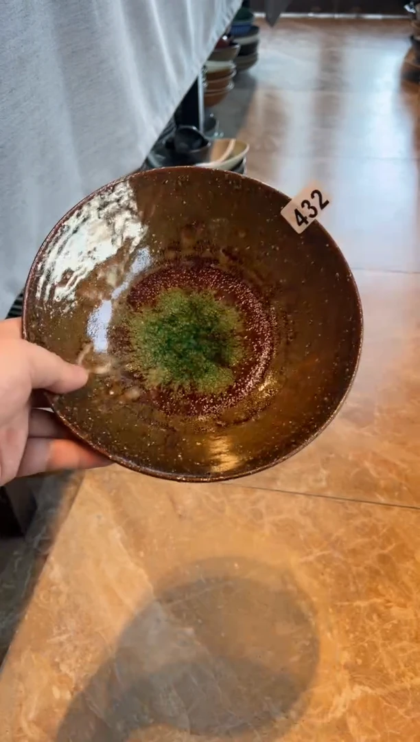【闪购商品】瓷片432 粗陶高足红心盘1个