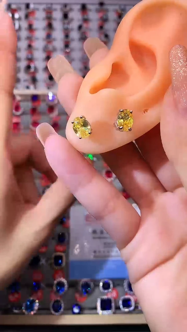【闪购商品】黄晶耳饰银S925镶嵌1111