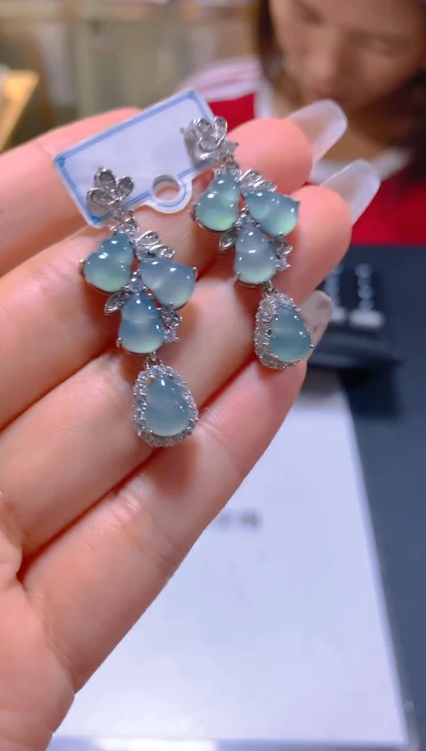 未镶嵌翡翠耳饰多样性发一