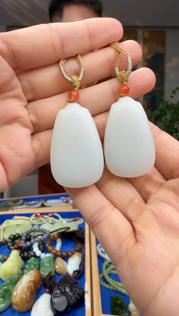 未镶嵌和田玉挂件赖*东拍一发一