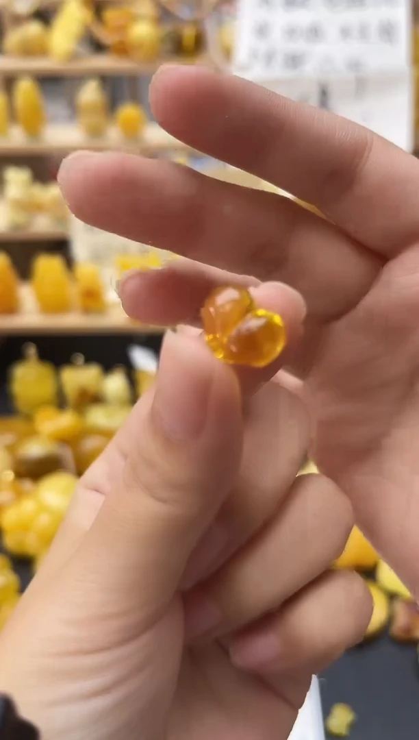 琥珀未镶嵌珠宝奇石074琥珀蜜蜡微瑕