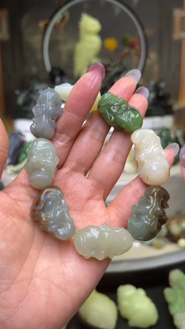 未镶嵌和田玉挂件手串