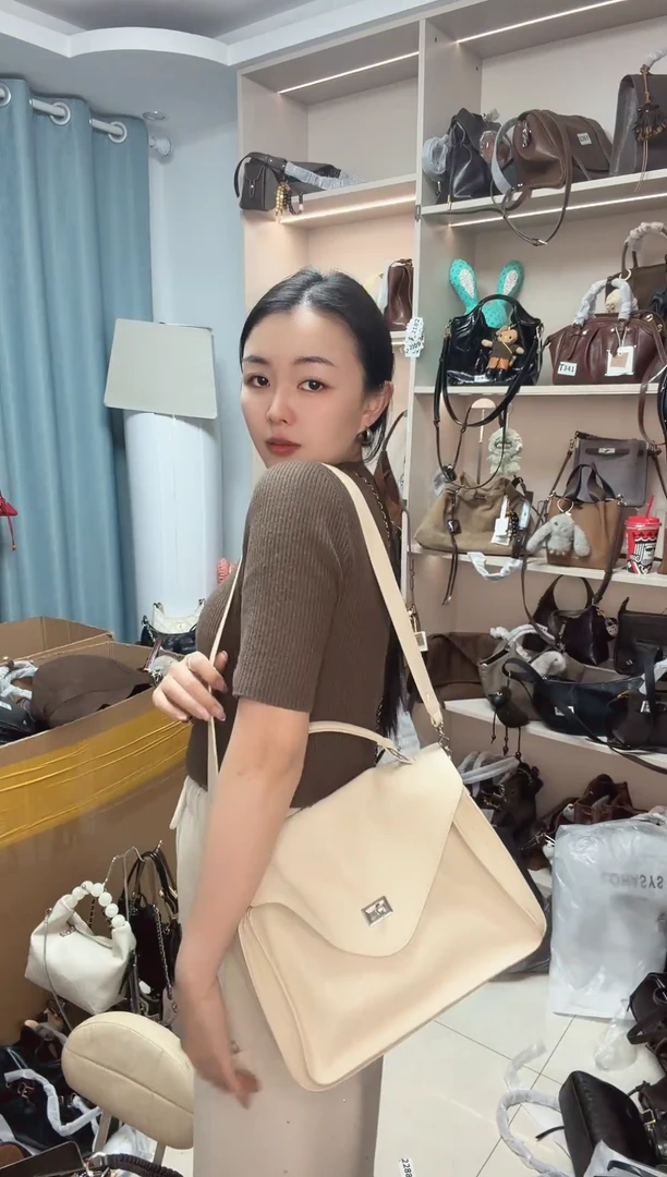 牛皮乐花西拾白邮差