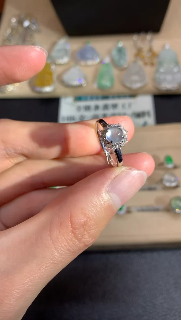 【闪购商品】翡翠戒指18K金镶嵌蛋面【无服务费】