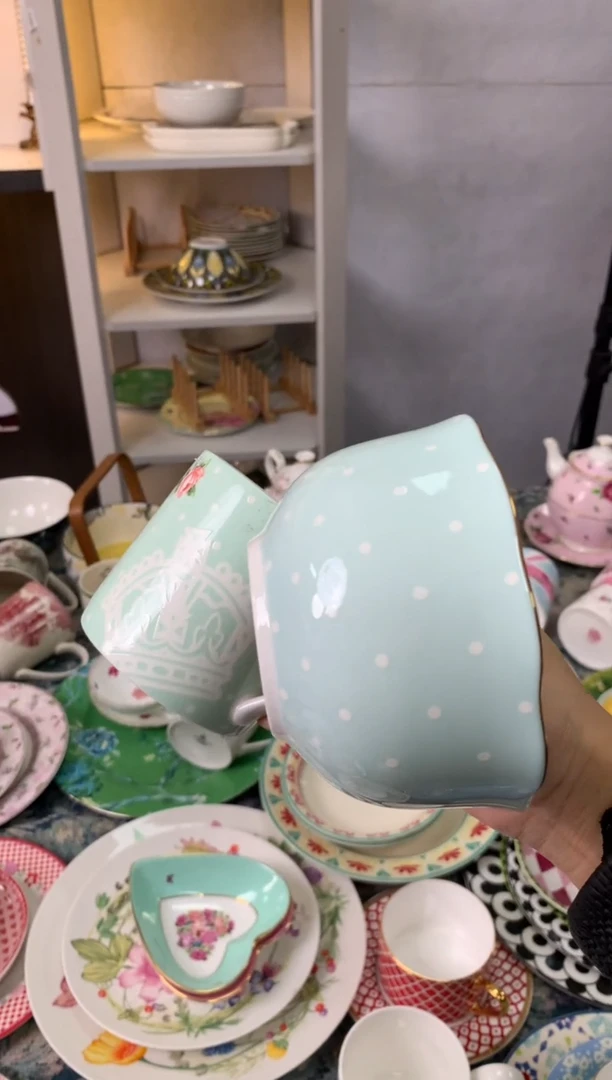 【闪购商品】瓷片陶瓷原单CC938餐具碗*2+杯子*1