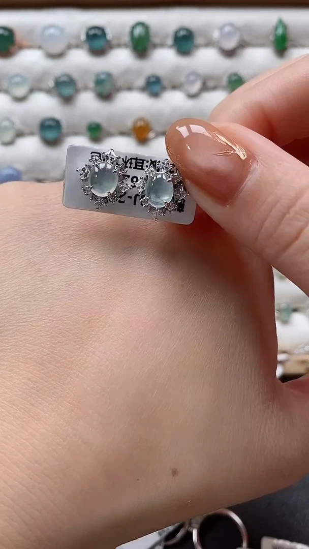 【闪购商品】翡翠耳饰银S925镶嵌一物一证一礼盒