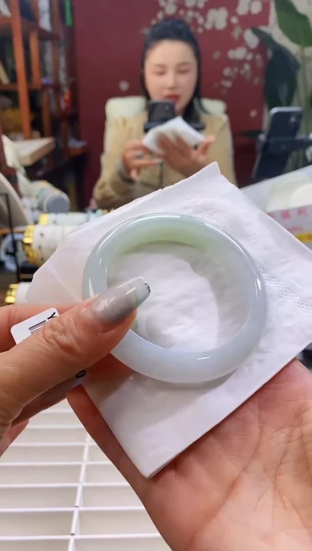 【闪购商品】翡翠手镯未镶嵌120葡萄肉54-56/12.3*8.6