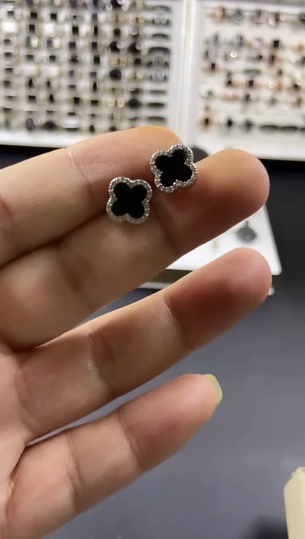 银S925镶嵌翡翠耳钉1