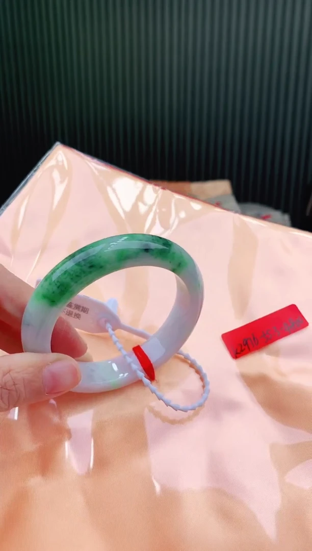 未镶嵌手镯翡翠55